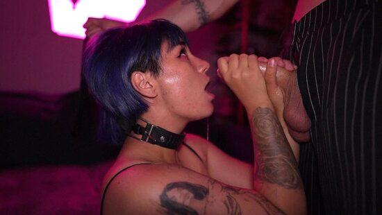 Спешит дополучить свои оргазмы