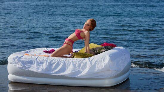 Пока волны разбиваются о берег