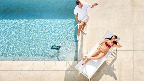 Не утони в бассейне от возбуждения