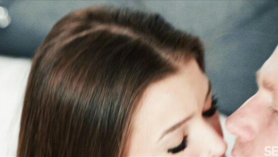 Убедить через прикосновение