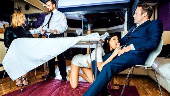 Мужик изменяет жене с бывшей в туалете ресторана