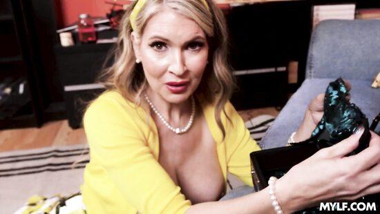 Степфордская домососалка: Онлайн трахация