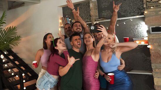 Шлюшья пати у Тиффани на хате