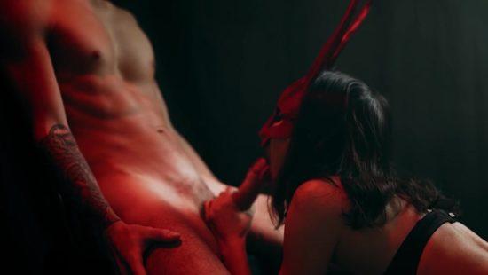 Домашнее шоу с разрешением во все щели