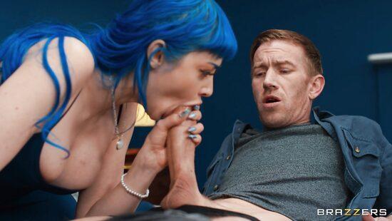 Слишком большой для мести, но для удовольствия...