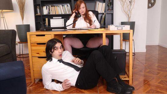 Ключи под столом, а страсть под юбкой