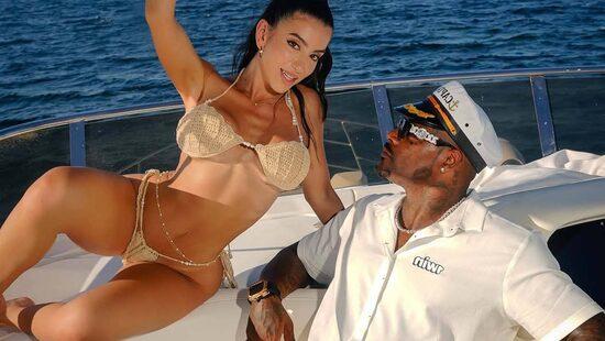 На лодке любви большого члена