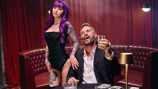 Просто девушка с работы